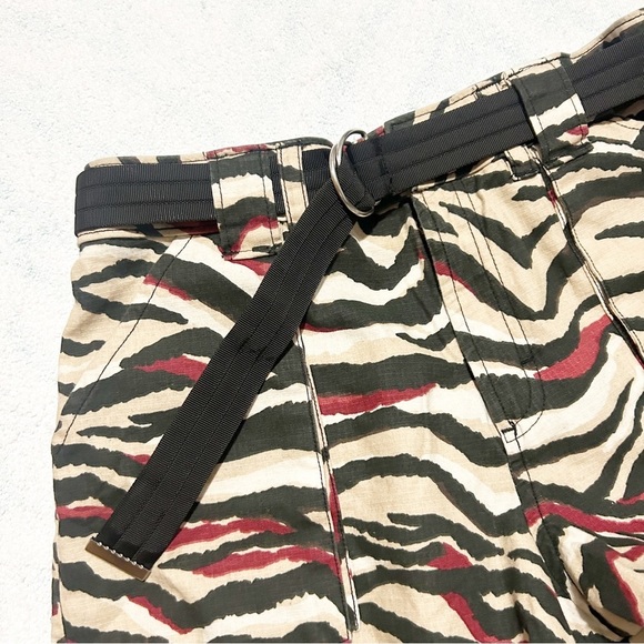 Guess Lamona Zebra Print Belted Utility Short Shorts Size 4 - Picture 5 of 10